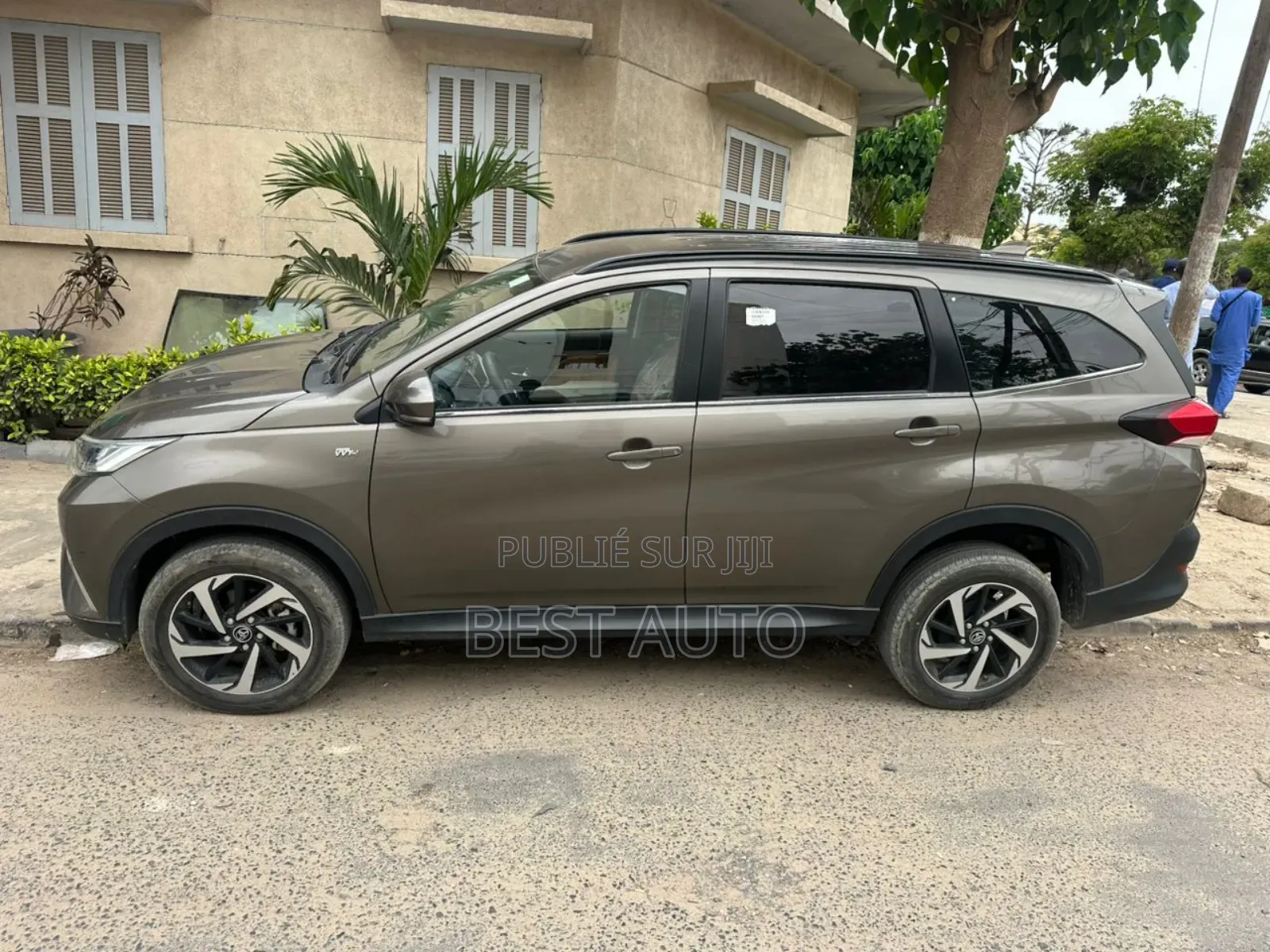 Toyota Rush 2024 Gris