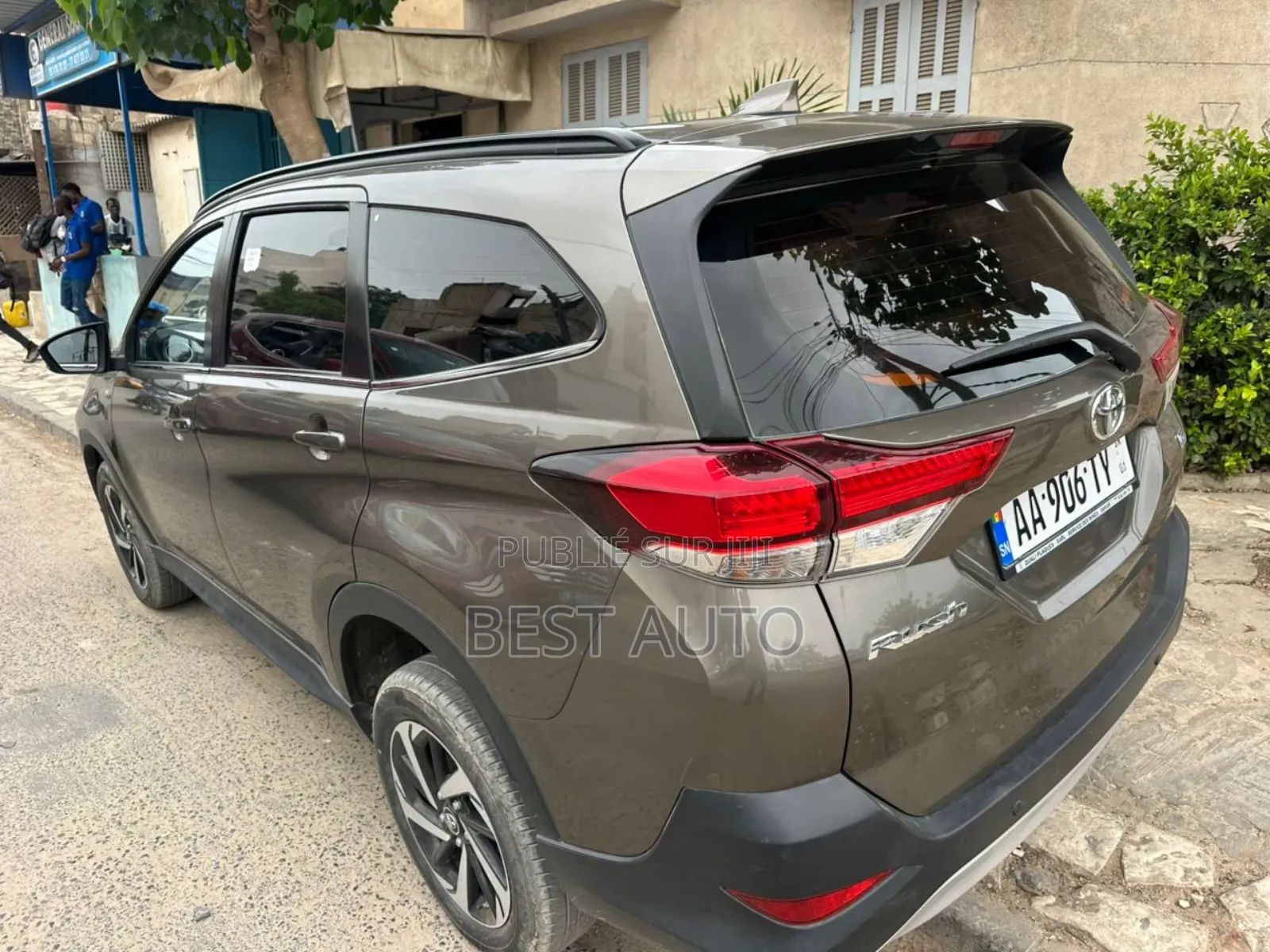 Toyota Rush 2024 Gris