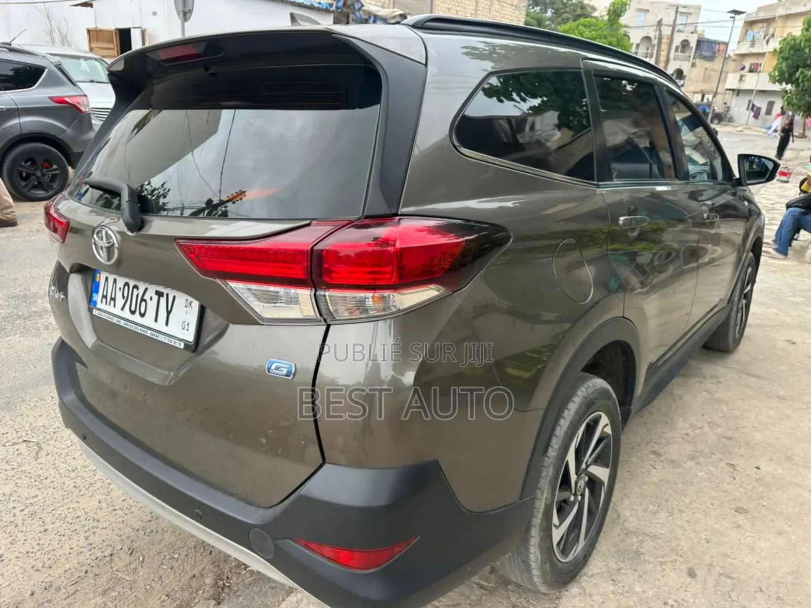 Toyota Rush 2024 Gris