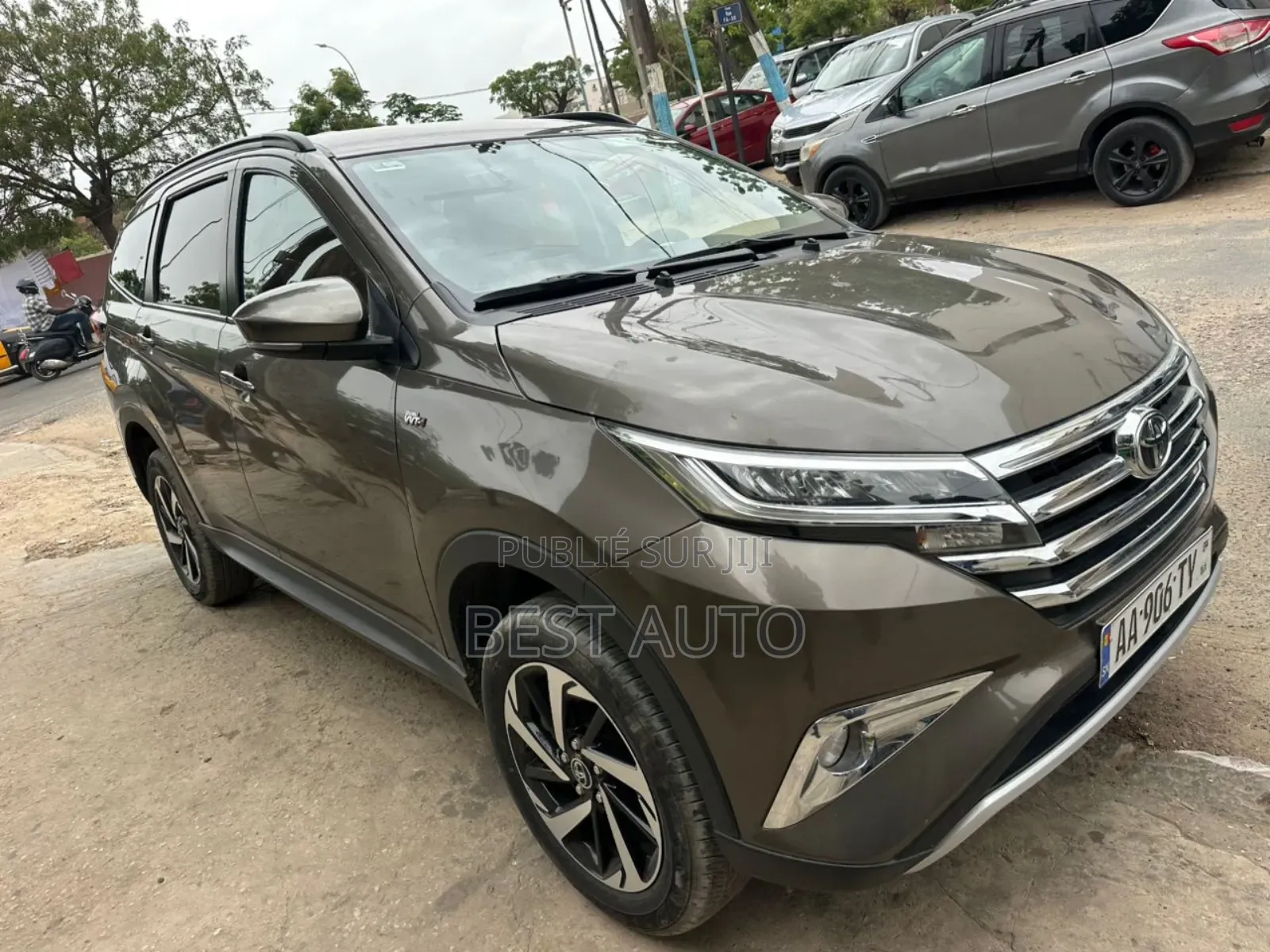 Toyota Rush 2024 Gris