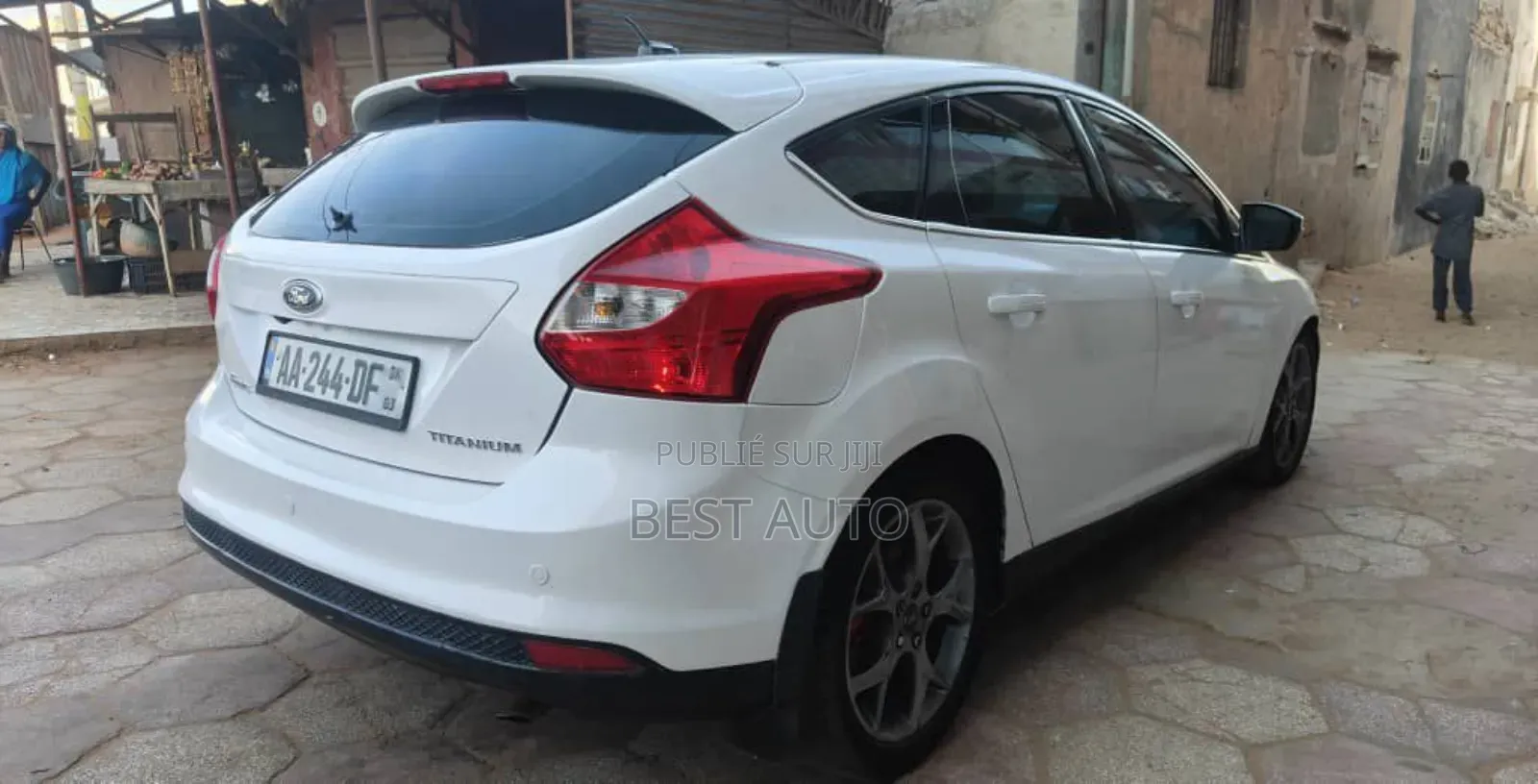 Ford Focus 2013 Blanc