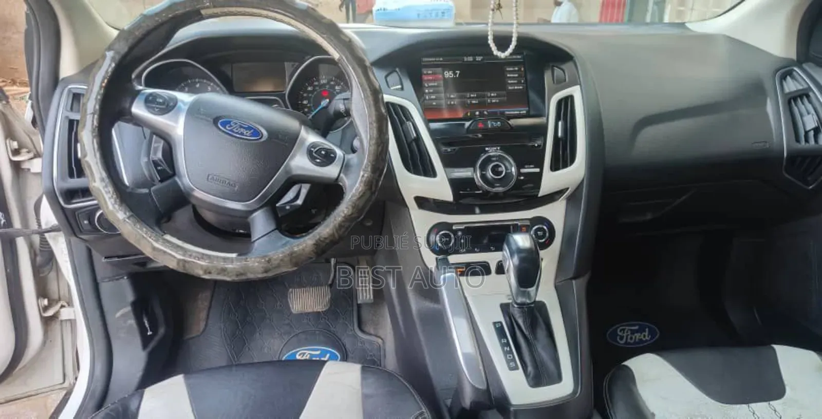 Ford Focus 2013 Blanc