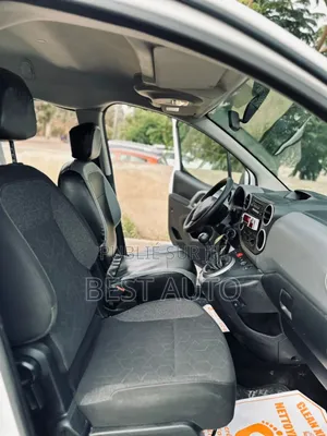 PEUGEOT Partenaire 2016 Blanc