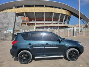 Photo - Toyota RAV4 2010 Bleu