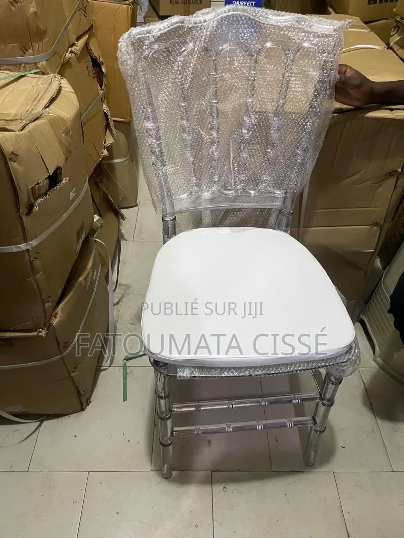 Vente De Chaises Napoleons Plastiques Sans
