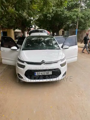 Photo - Citroen C4 2016 Blanc