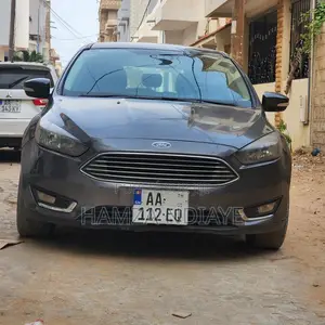 Photo - Ford Focus 2015 Noir