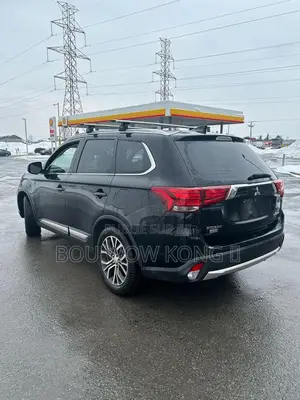 Photo - Mitsubishi Outlander SEL FWD 2019 Noir