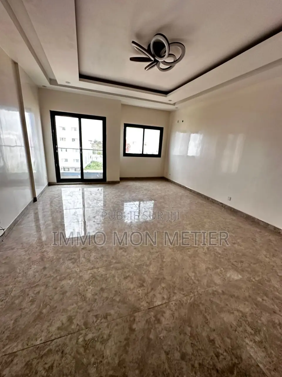 2chbre Appartement dans Ouakam à Louer