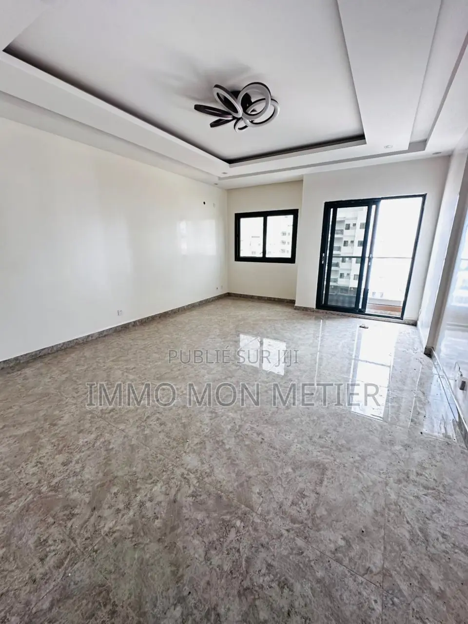 2chbre Appartement dans Ouakam à Louer