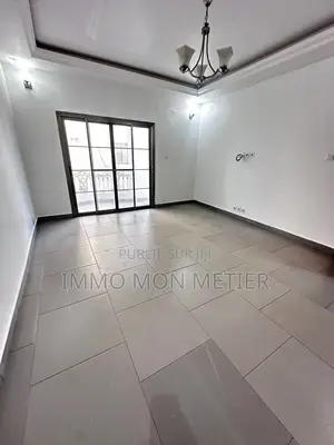 3chbre Appartement dans Ouakam à Louer