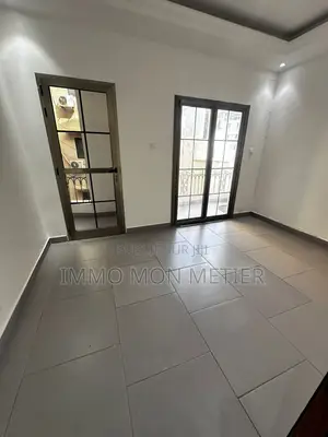 3chbre Appartement dans Ouakam à Louer