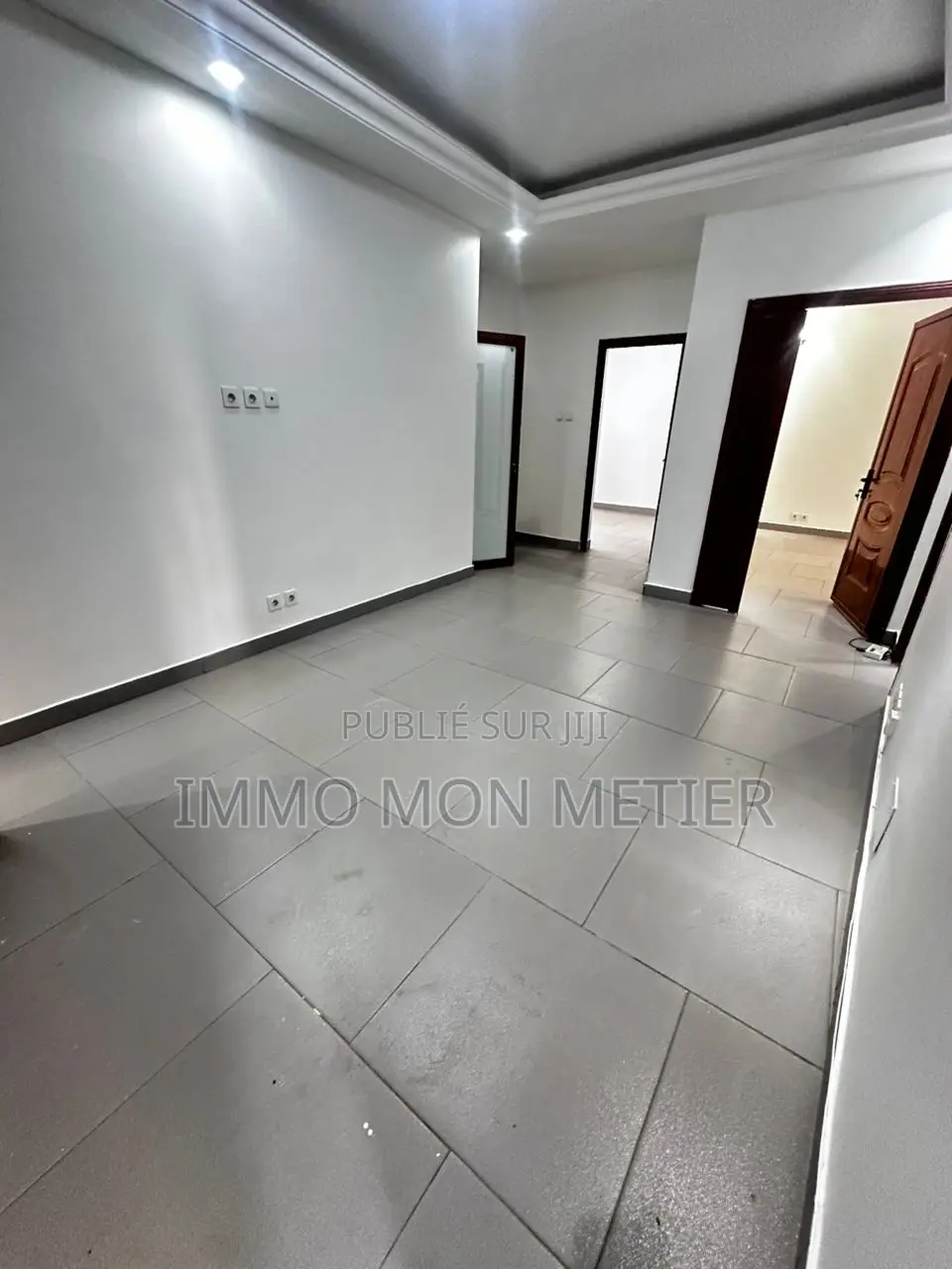 3chbre Appartement dans Ouakam à Louer