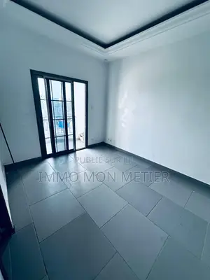 2chbre Appartement dans Ouakam à Louer