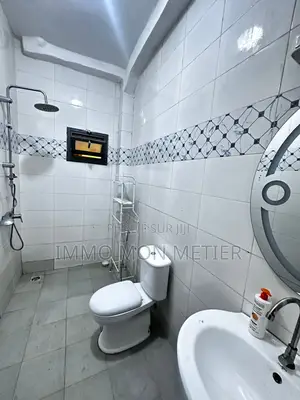 3chbre Appartement dans Ouakam à Louer