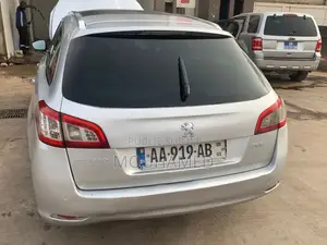 PEUGEOT 508 1.6 HDI Sedan 2011 Argenté