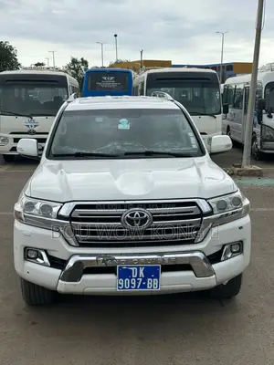 Photo - Toyota Land Cruiser Prado 4.0 Petrol GX-R 2016 Blanc
