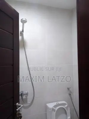 1chbre Mini-plat dans Yoff à Louer