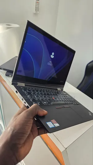 New Lenovo ThinkPad Yoga 370 8GB Intel Core I5 SSD 256GB