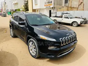 Photo - Jeep Cherokee 2016 Noir