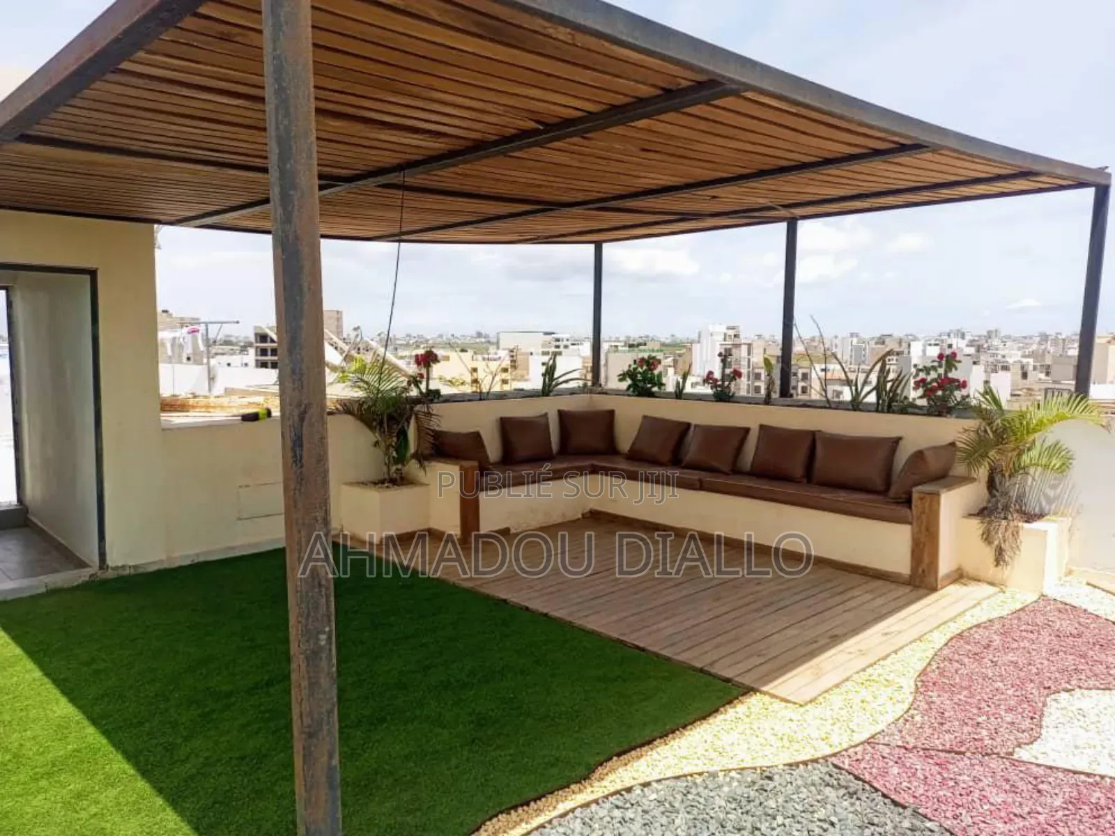 Furnished 1chbre Studio dans Ndeye Ndiaye, Ngor à Vendre
