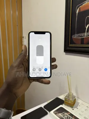 New Apple iPhone XR 64 GB Jaune