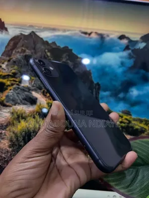 Photo - New Apple iPhone 11 64 GB Noir