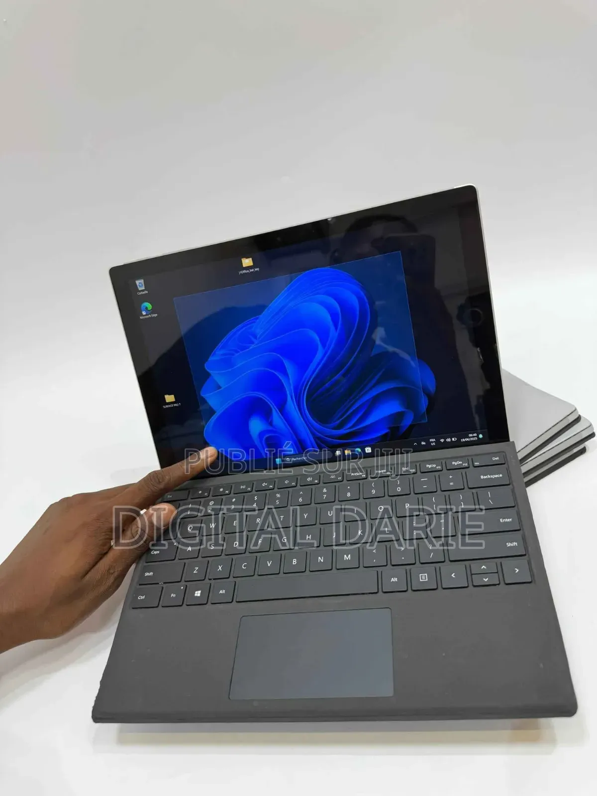 New Microsoft Surface Laptop 7 16GB Intel Core I5 SSD 256GB