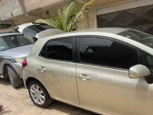 Toyota Auris 2010 Gris
