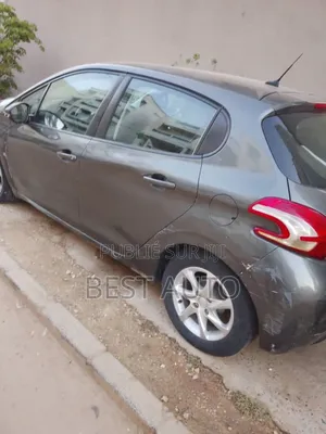 PEUGEOT 208 2014 Gris