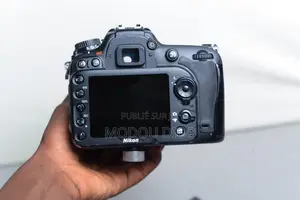 Nikon D7100 Avec 2 Objectifs Et Deux Batteries