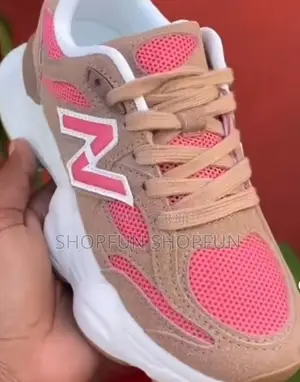 Photo - Chaussure De Sport