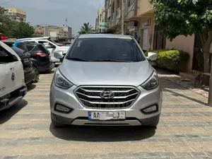 Photo - Hyundai Tucson 2015 Gris