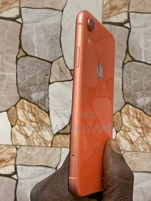 Photo - New Pomme iPhone XR 128 GB Orange