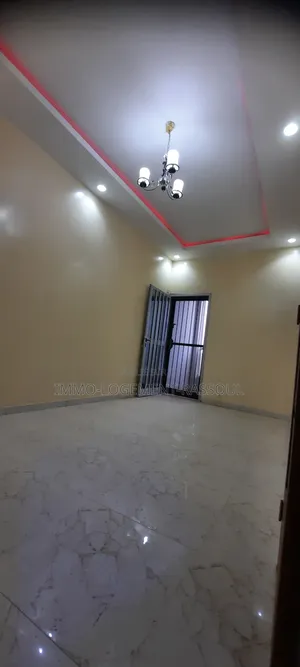 1chbre Appartement dans , Yoff à Louer