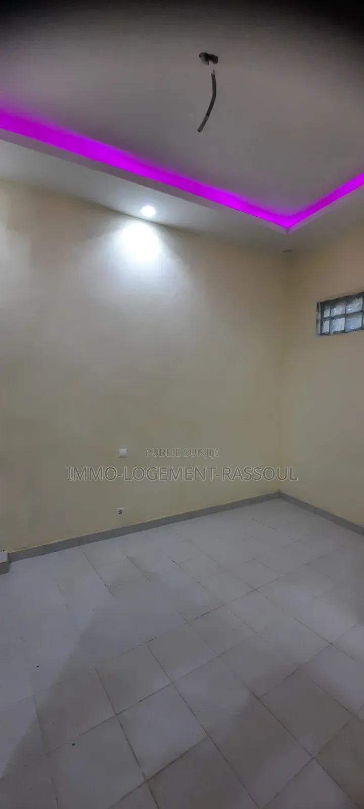 1chbre Appartement dans , Yoff à Louer