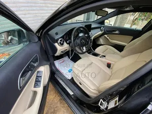 Mercedes-Benz GLA 250 2018 Noir