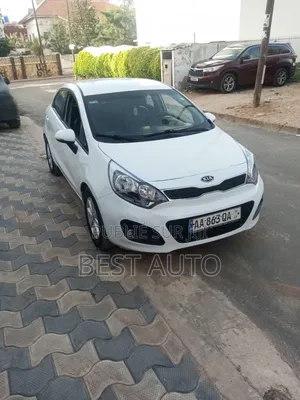 Photo - Kia Rio 2013 Blanc