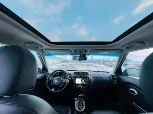 Kia Âme Hatchback 2018 Noir