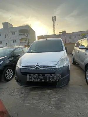 Photo - Citroen Berlingo 2016 Blanc