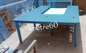 Table d'Interview Avec Emplacement Micro