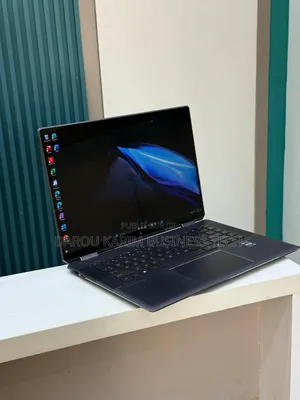Photo - New Ordinateur Portable HP Spectre 16GB Intel Core I7 SSD 512GB