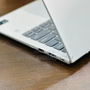 New HP EliteBook 640 G11 32GB Intel Core Ultra 7 SSD 512GB