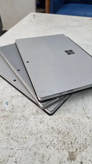 New Microsoft Surface Pro 7+ 8GB Intel Core I5 SSD 256GB