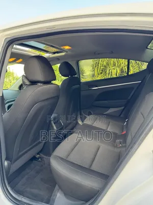 Hyundai Elantra 2019 Blanc