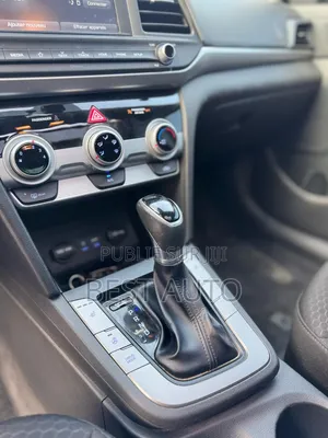 Hyundai Elantra 2019 Blanc