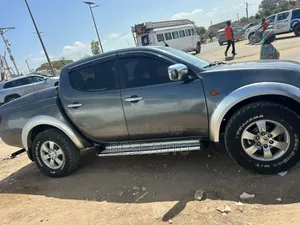 Mitsubishi L200 2013 Noir