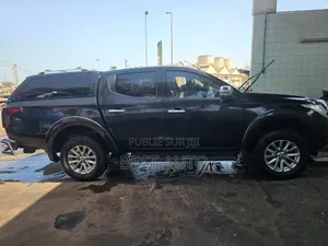Photo - Mitsubishi L200 2015 Noir