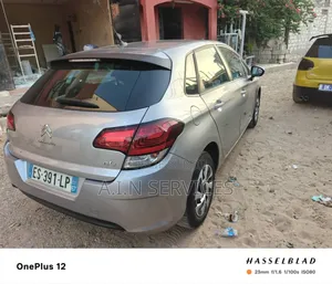Photo - Citroen C4 2017 Gris