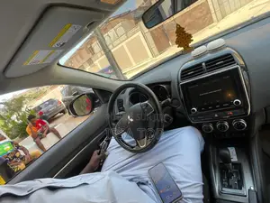 Mitsubishi RVR 2021 Noir